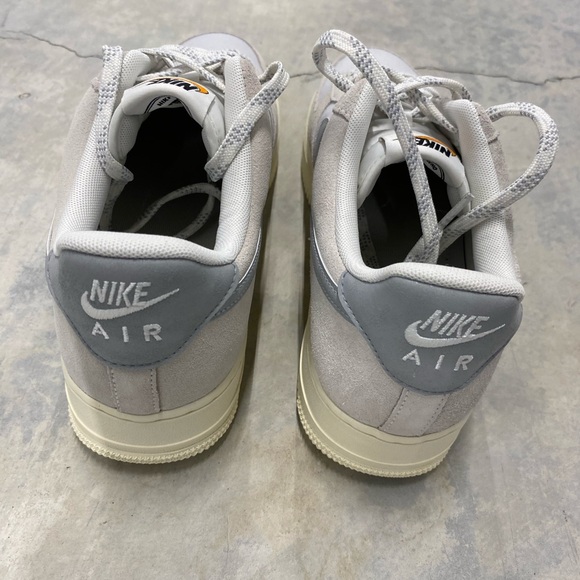 Nike Air Force 1 07 LV8 - Picture 2 of 7